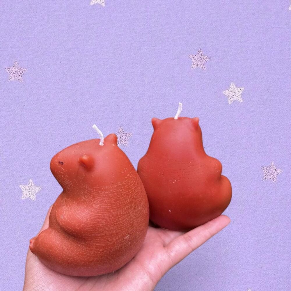 Capybara Candle - Picture 5 of 8
